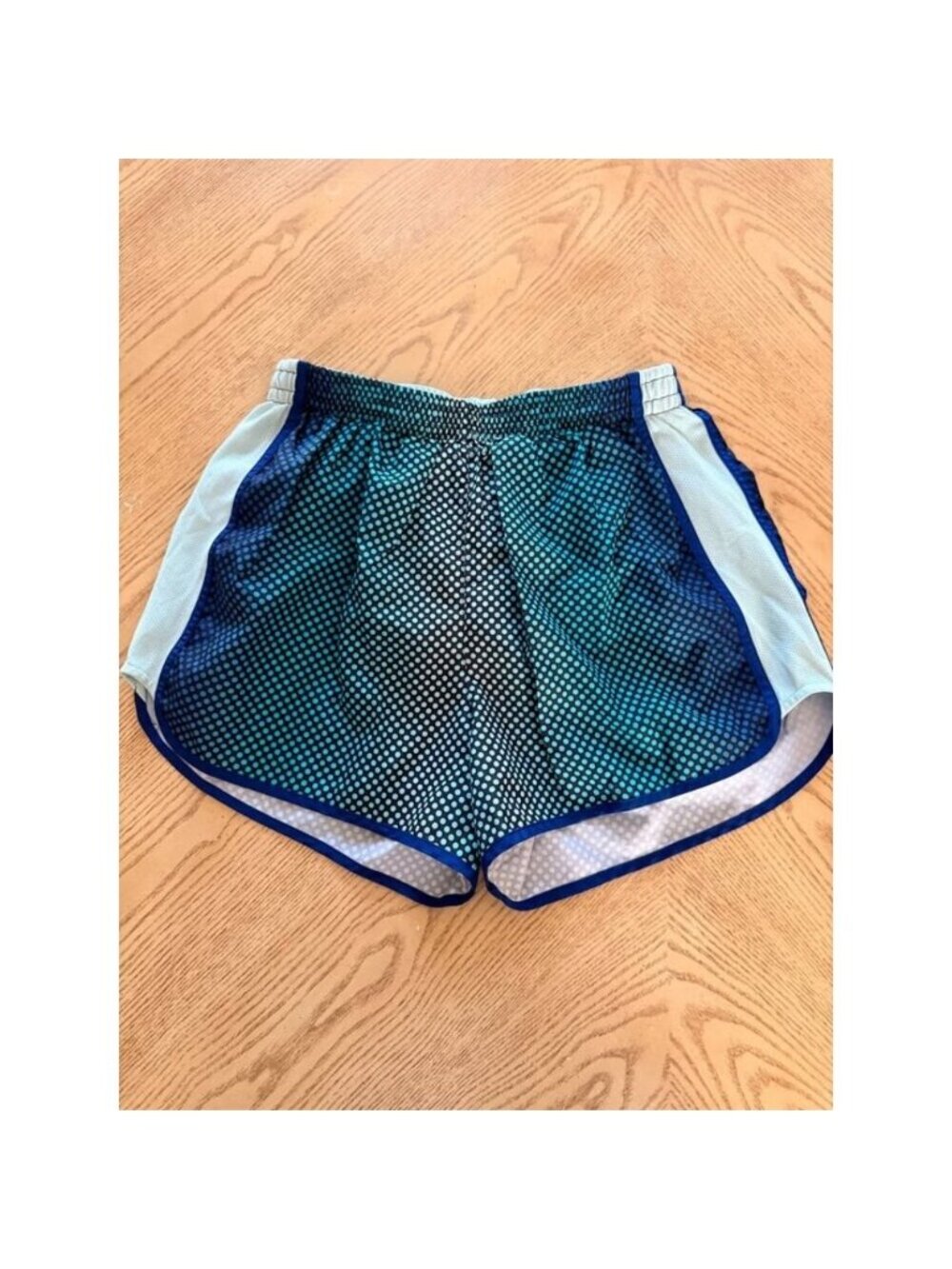 PINK Victoria's Secret women's small blue lined athletic shorts